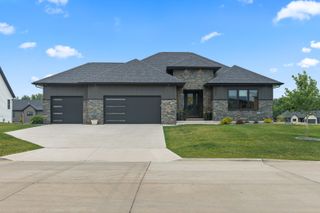 352 Madison Drive, Riverdale, IA 52722