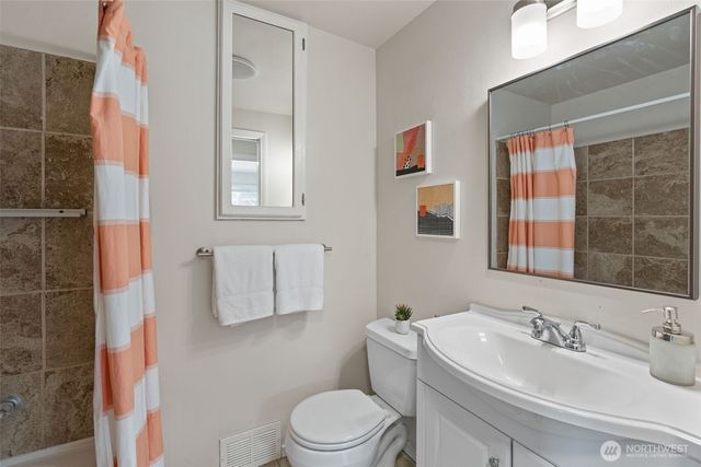 1710 N Bridgeview Dr, Tacoma, WA 98406