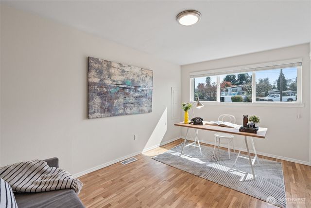 1710 N Bridgeview Dr, Tacoma, WA 98406