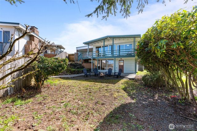 1710 N Bridgeview Dr, Tacoma, WA 98406