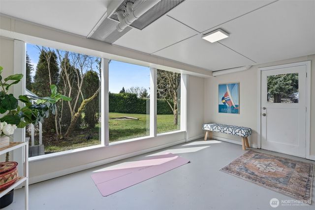 1710 N Bridgeview Dr, Tacoma, WA 98406