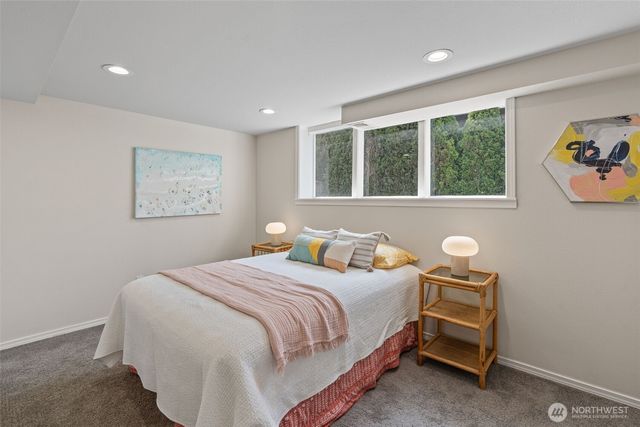 1710 N Bridgeview Dr, Tacoma, WA 98406