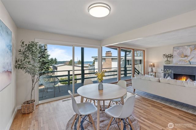 1710 N Bridgeview Dr, Tacoma, WA 98406