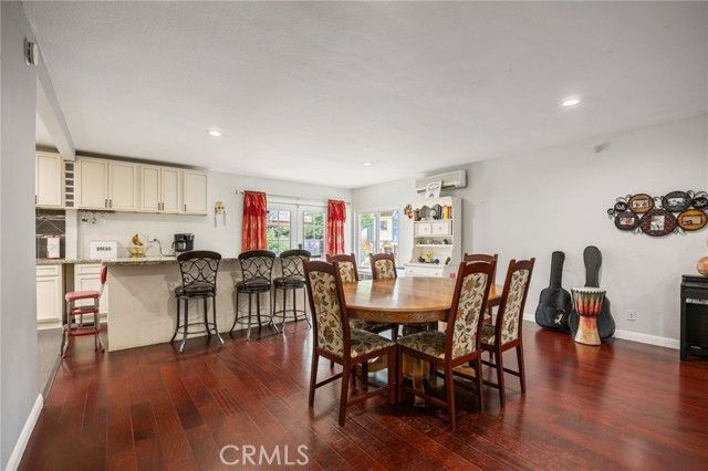 9419 Haskell Avenue, North Hills (los Angeles), CA 91343