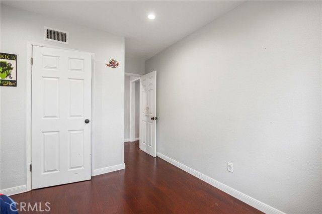 9419 Haskell Avenue, North Hills (los Angeles), CA 91343