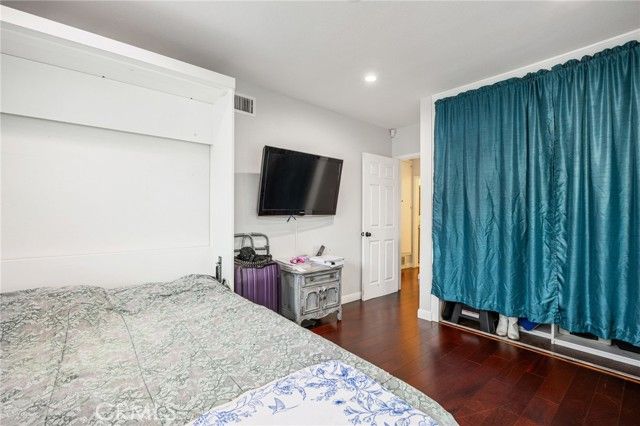 9419 Haskell Avenue, North Hills (los Angeles), CA 91343