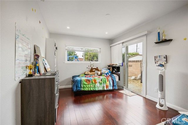 9419 Haskell Avenue, North Hills (los Angeles), CA 91343