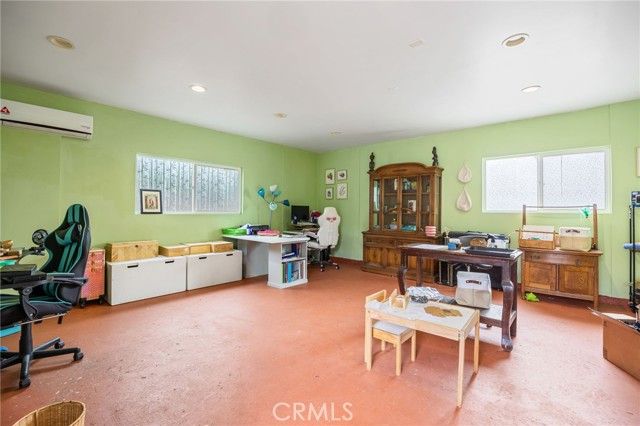 9419 Haskell Avenue, North Hills (los Angeles), CA 91343