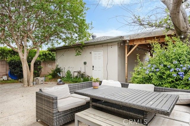 9419 Haskell Avenue, North Hills (los Angeles), CA 91343