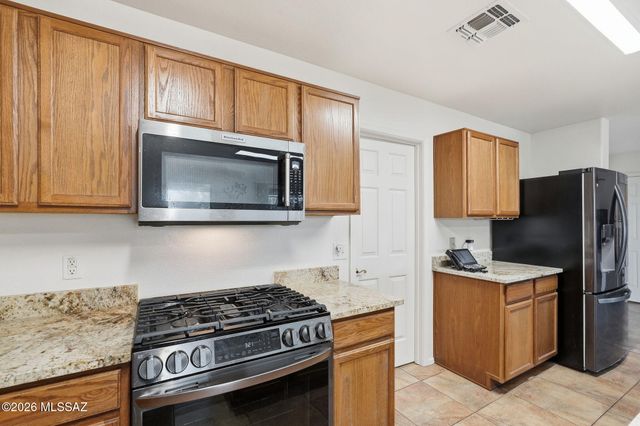 5758 W King Snake Drive, Tucson, AZ 85742