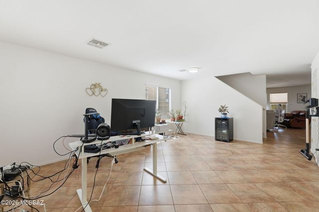 5758 W King Snake Drive, Tucson, AZ 85742