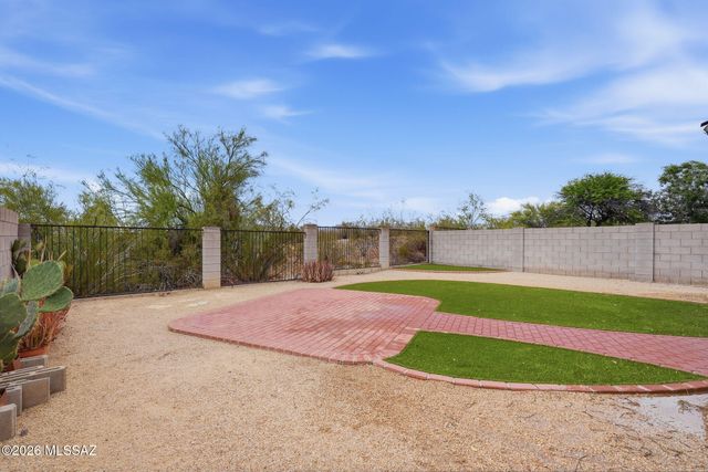 5758 W King Snake Drive, Tucson, AZ 85742