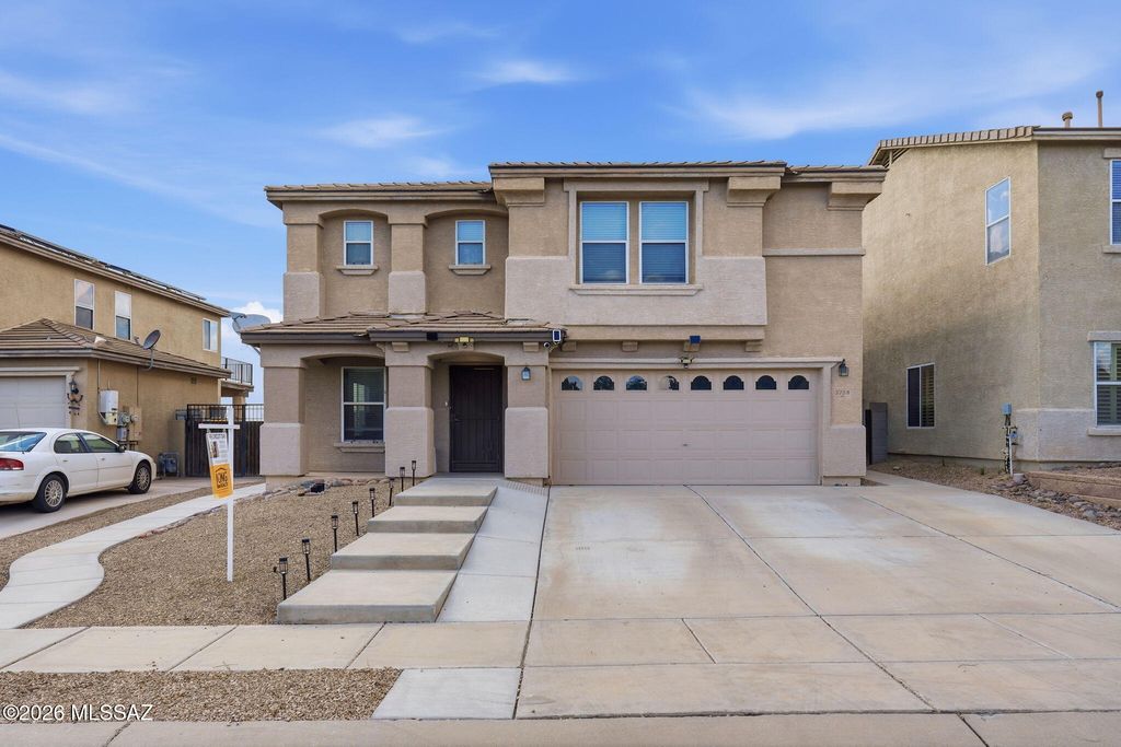 5758 W King Snake Drive, Tucson, AZ 85742