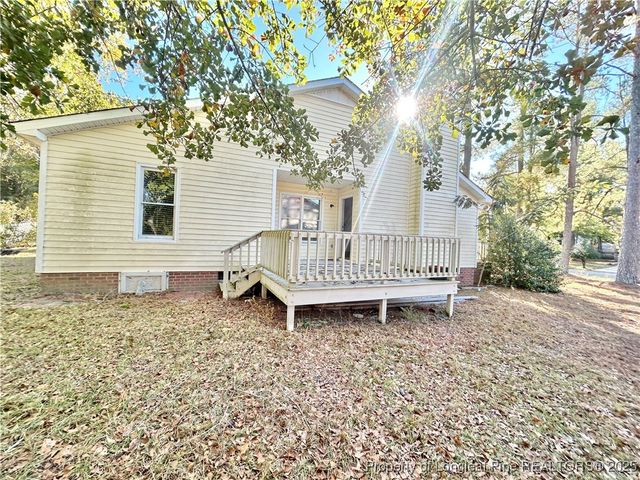 4324 Falls Drive, Hope Mills, NC 28348