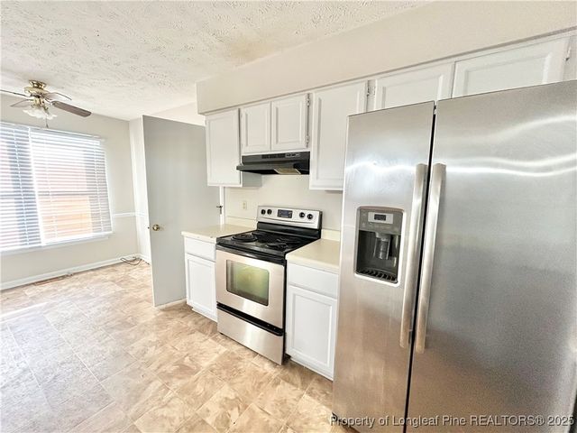 4324 Falls Drive, Hope Mills, NC 28348