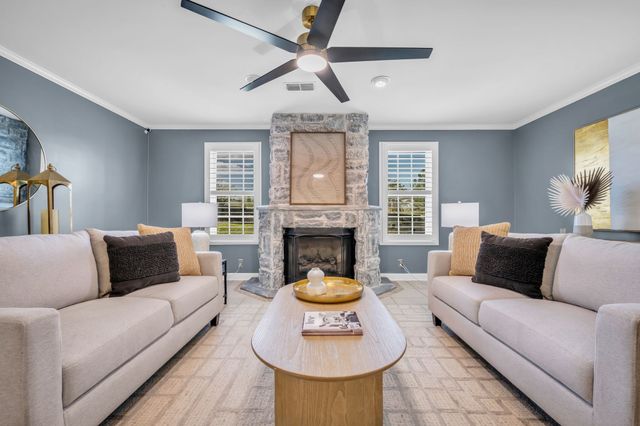 108 Lake Valley Road, Dickson, TN 37055
