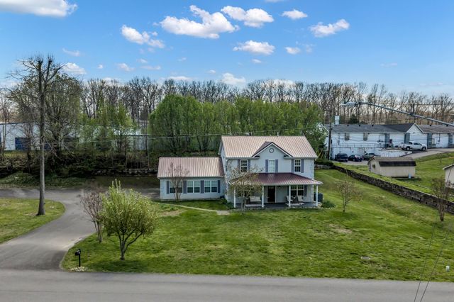 108 Lake Valley Road, Dickson, TN 37055