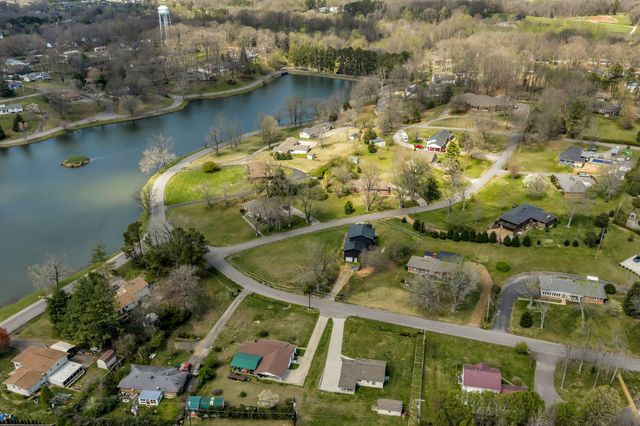108 Lake Valley Road, Dickson, TN 37055