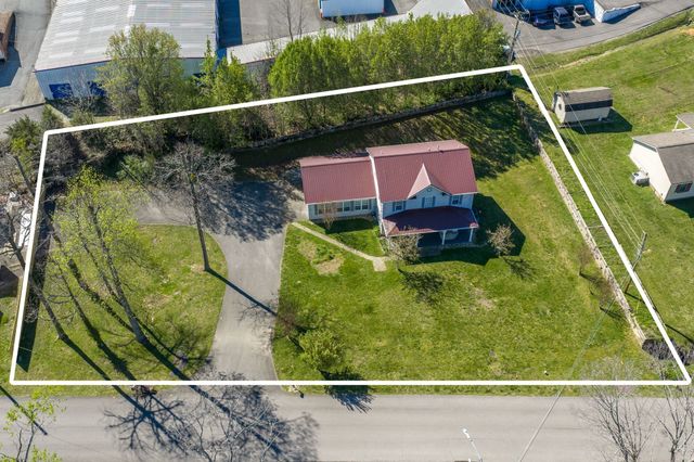 108 Lake Valley Road, Dickson, TN 37055