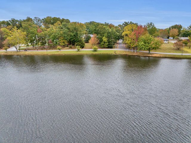 108 Lake Valley Road, Dickson, TN 37055