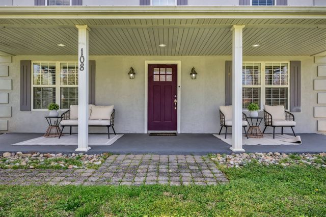 108 Lake Valley Road, Dickson, TN 37055