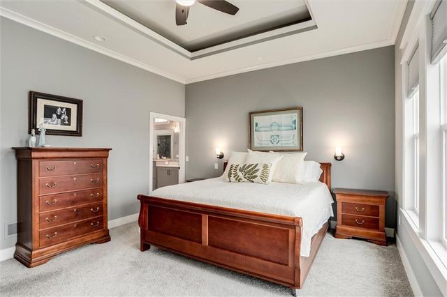 25215 W 92nd Street, Lenexa, KS 66227