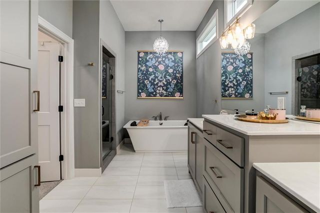 25215 W 92nd Street, Lenexa, KS 66227