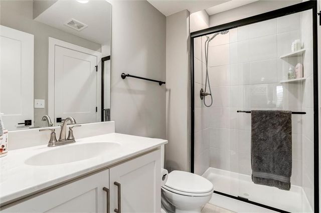 25215 W 92nd Street, Lenexa, KS 66227