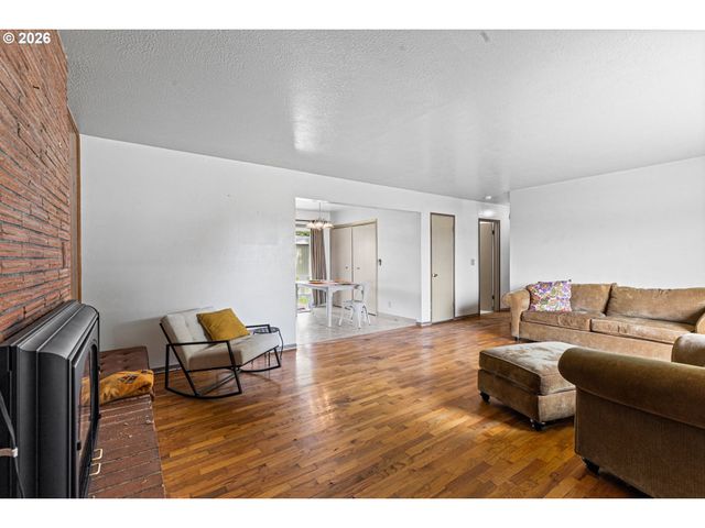 4203 Sw SHERIDAN Ave, Pendleton, OR 97801