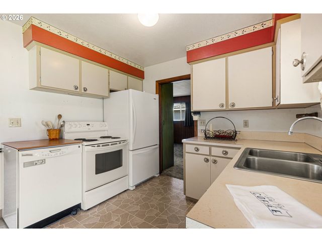 4203 Sw SHERIDAN Ave, Pendleton, OR 97801
