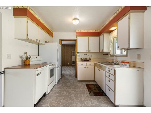 4203 Sw SHERIDAN Ave, Pendleton, OR 97801
