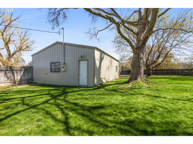 4203 Sw SHERIDAN Ave, Pendleton, OR 97801