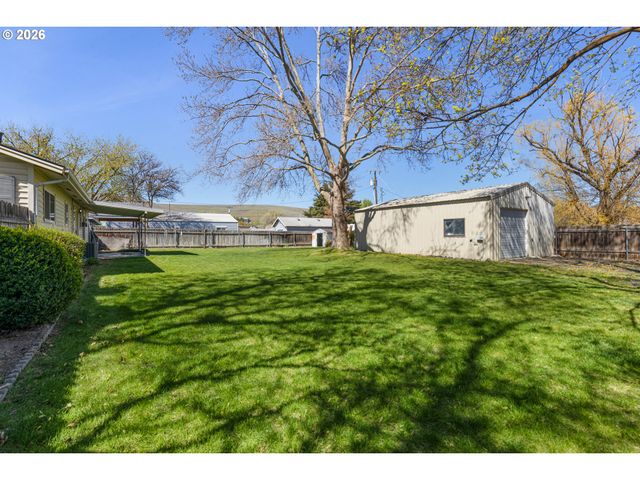 4203 Sw SHERIDAN Ave, Pendleton, OR 97801