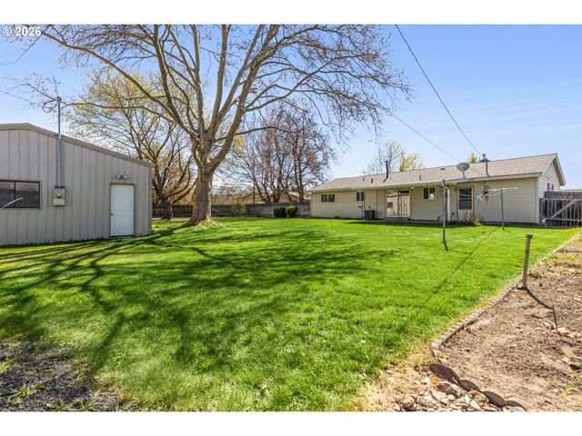 4203 Sw SHERIDAN Ave, Pendleton, OR 97801