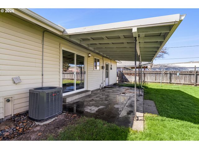4203 Sw SHERIDAN Ave, Pendleton, OR 97801