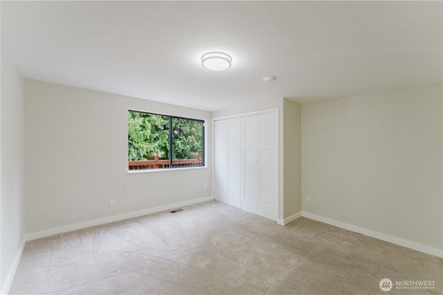10050 13th Avenue NW, Seattle, WA 98177