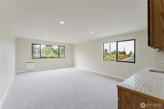 10050 13th Avenue NW, Seattle, WA 98177