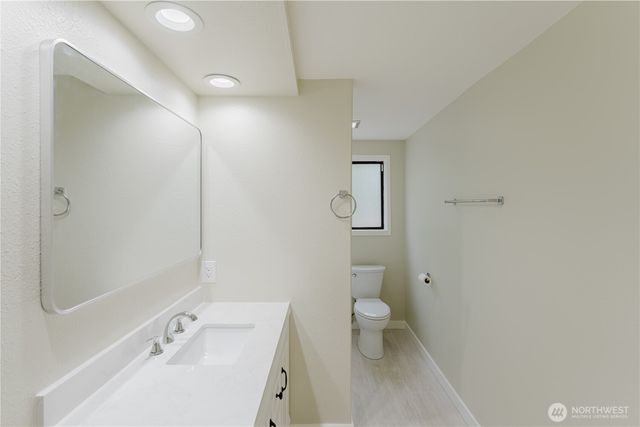 10050 13th Avenue NW, Seattle, WA 98177
