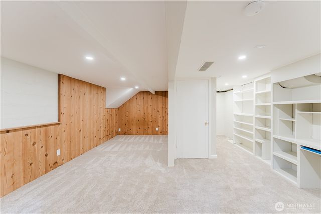 10050 13th Avenue NW, Seattle, WA 98177