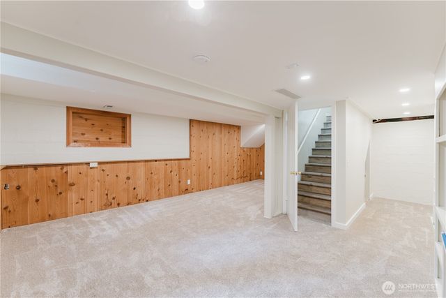 10050 13th Avenue NW, Seattle, WA 98177