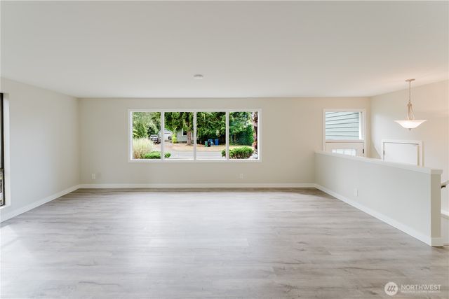 10050 13th Avenue NW, Seattle, WA 98177