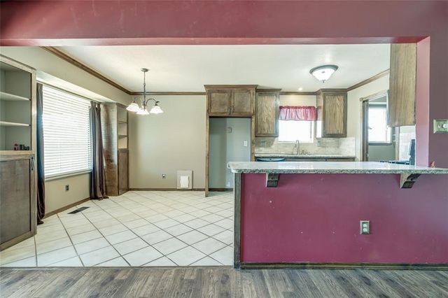 2424 SW 100th Street, Oklahoma City, OK 73159