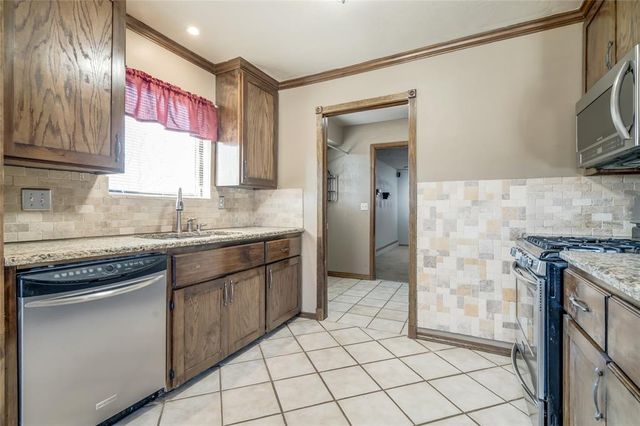 2424 SW 100th Street, Oklahoma City, OK 73159