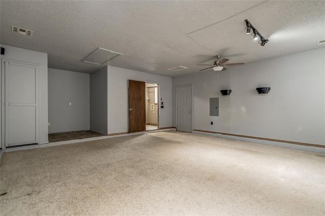 2424 SW 100th Street, Oklahoma City, OK 73159