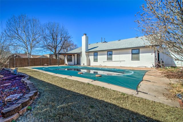 2424 SW 100th Street, Oklahoma City, OK 73159