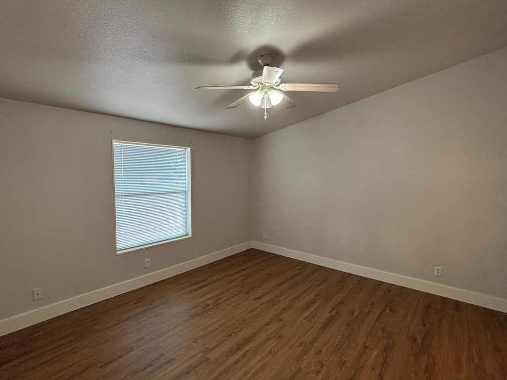 Image 2 of property listing at 17248 Bonita Road, Madera, CA 93636