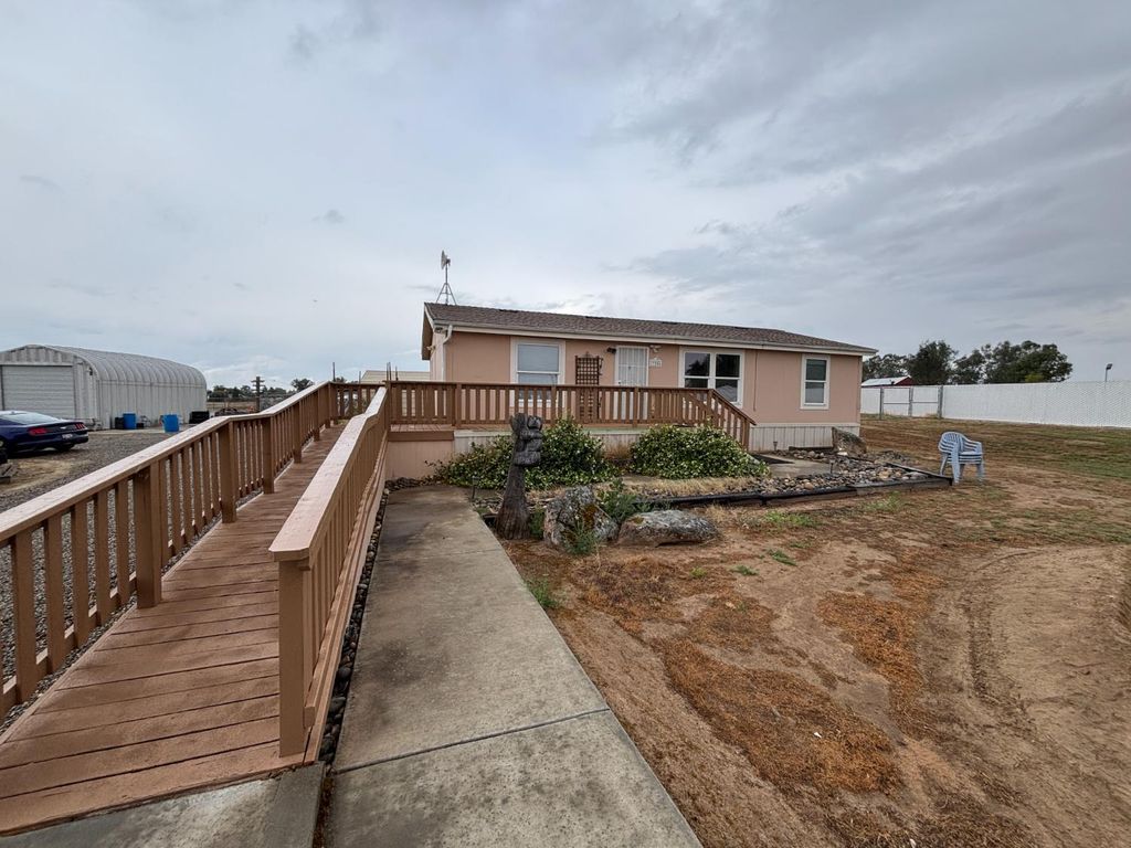 Image 20 of property listing at 17248 Bonita Road, Madera, CA 93636