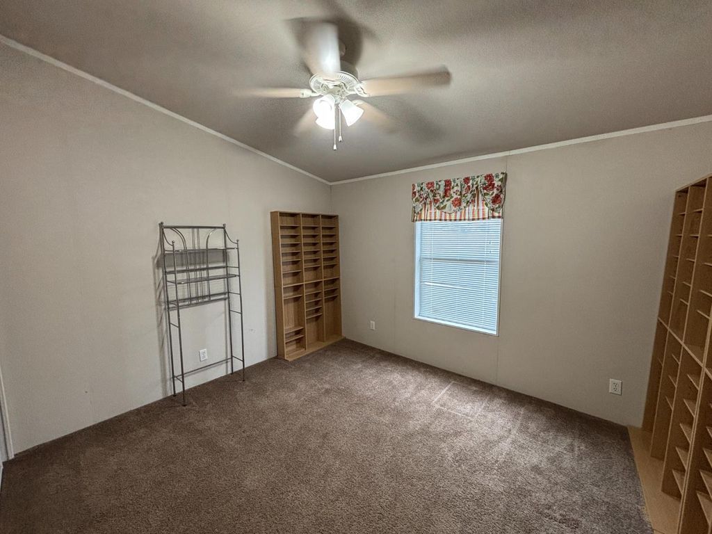 Image 6 of property listing at 17248 Bonita Road, Madera, CA 93636