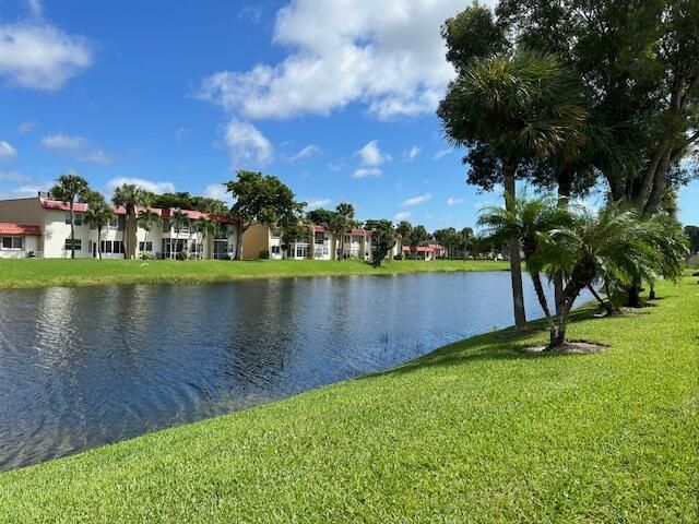 131 Lake Gloria Drive, West Palm Beach, FL 33411