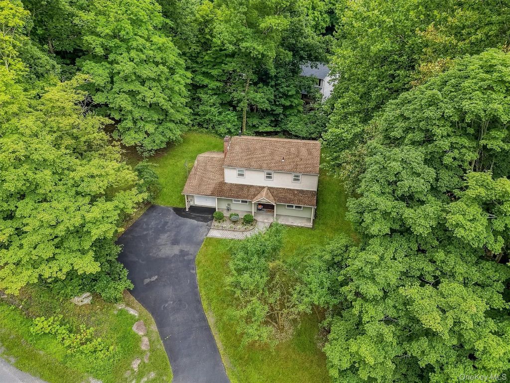 2 Lilac Hill Road, New Windsor, NY 12553 — photo 3